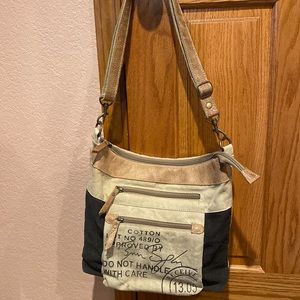 Large Myra bag. Canvas and leather trim
